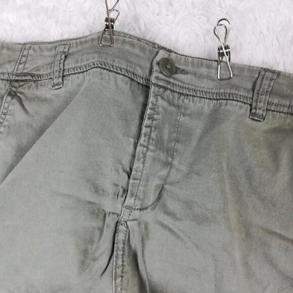 Liverpool Womens Shorts 3" Inseam Shadow Green High Rise Stretch Soft 14 - Picture 4 of 13